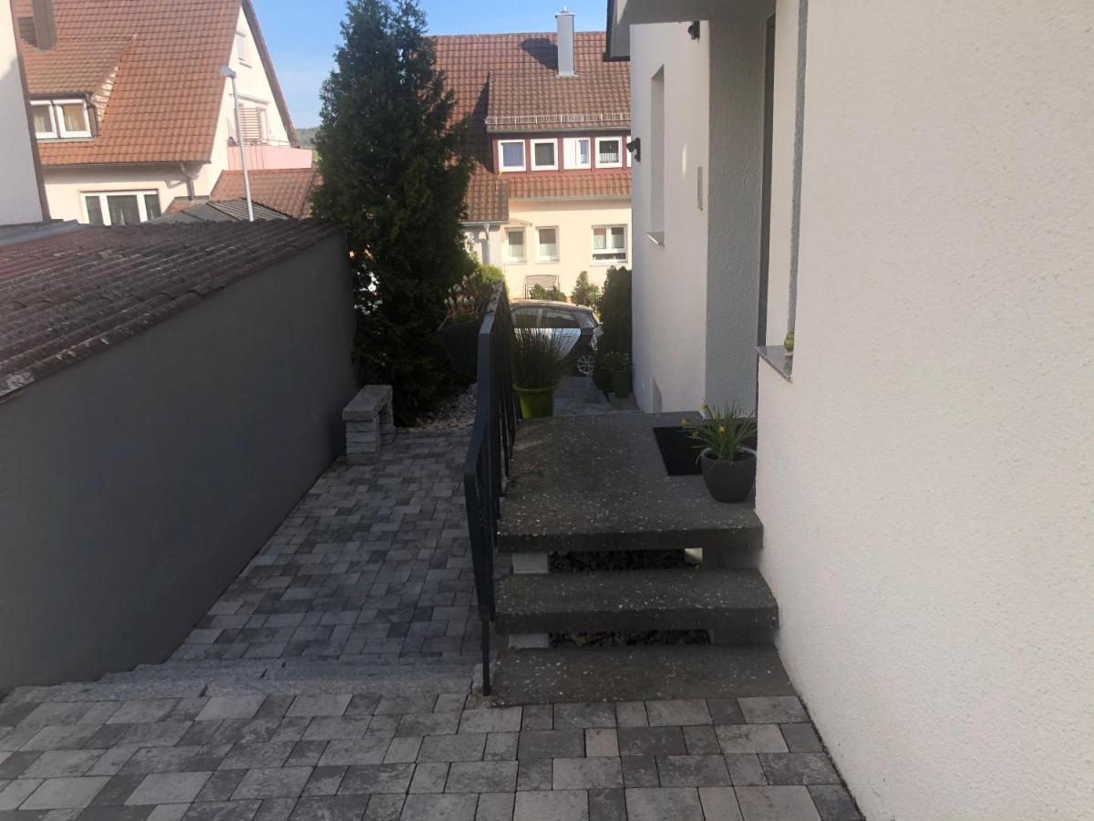 Eigene Wohnung Im Dreifamilienhaus Oberstenfeld Exterior foto