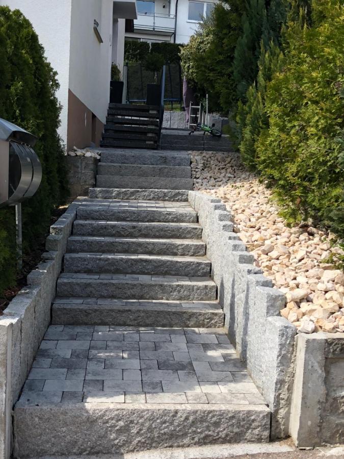 Eigene Wohnung Im Dreifamilienhaus Oberstenfeld Exterior foto