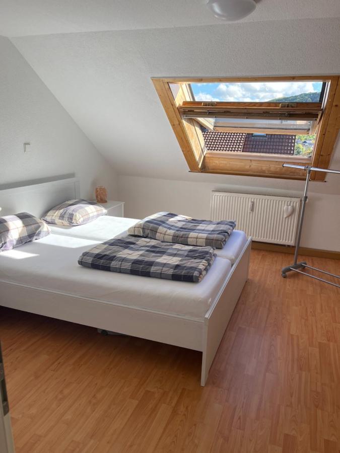 Eigene Wohnung Im Dreifamilienhaus Oberstenfeld Exterior foto